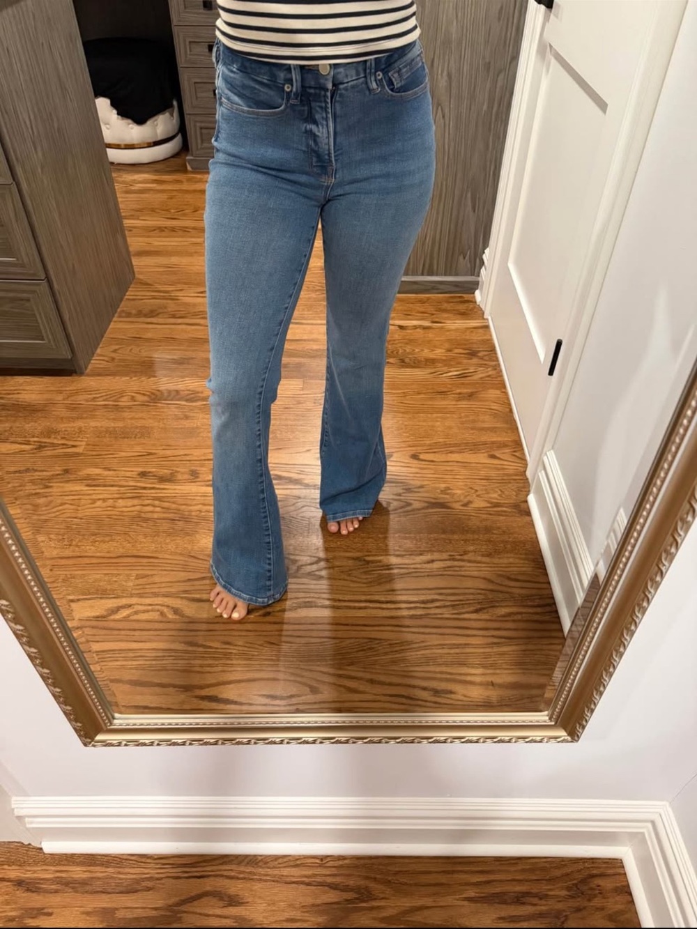 Good American Flare Jeans Size 2/26